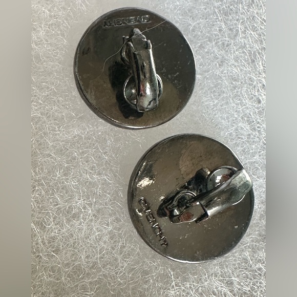 GIVENCHY Vintage Black & White Logo Rivet Rhinestone Clip On Earrings - Picture 2 of 2